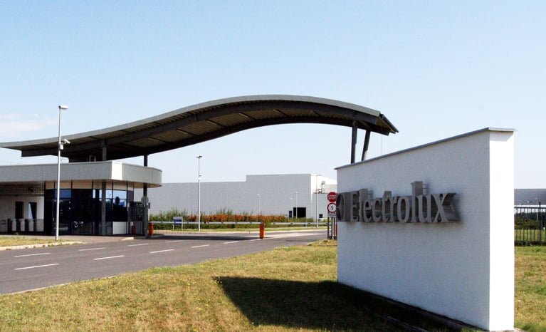 Electrolux Hungria reduz refugos de produção com gelo seco